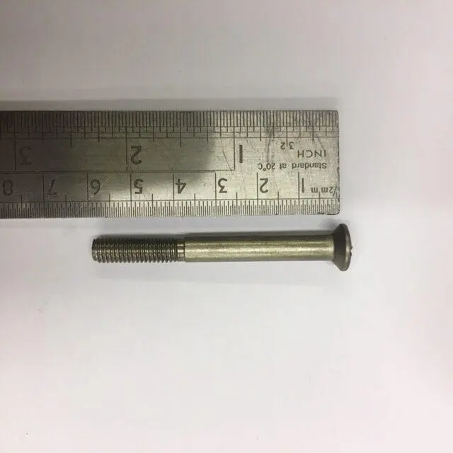 E7916 Screw